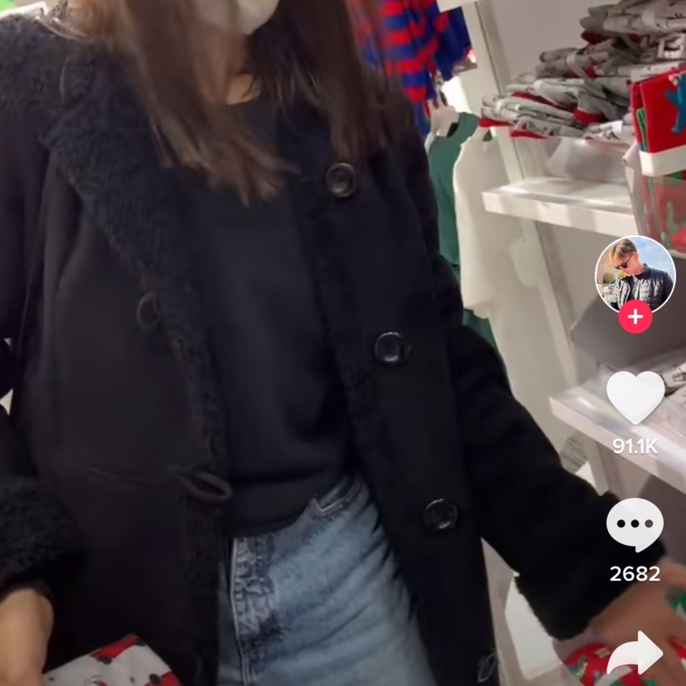 IN SEARCH OF THIS BLACK COAT